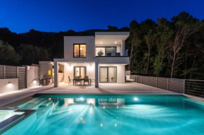 NEW Villa River Hills with Heated pool with hydromassage, Gym